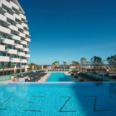 Smarald De Luxe Infinity Apartamento