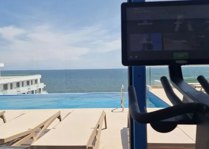 Smarald De Luxe Infinity Năvodari