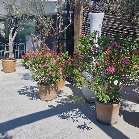 Smarald De Luxe Infinity アパート